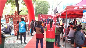 云三七江西九江站民生大藥房現(xiàn)場的三牛人